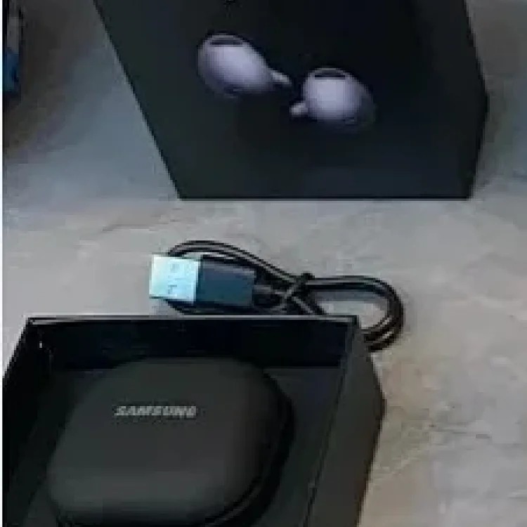Buds3 pro headphones have image 6