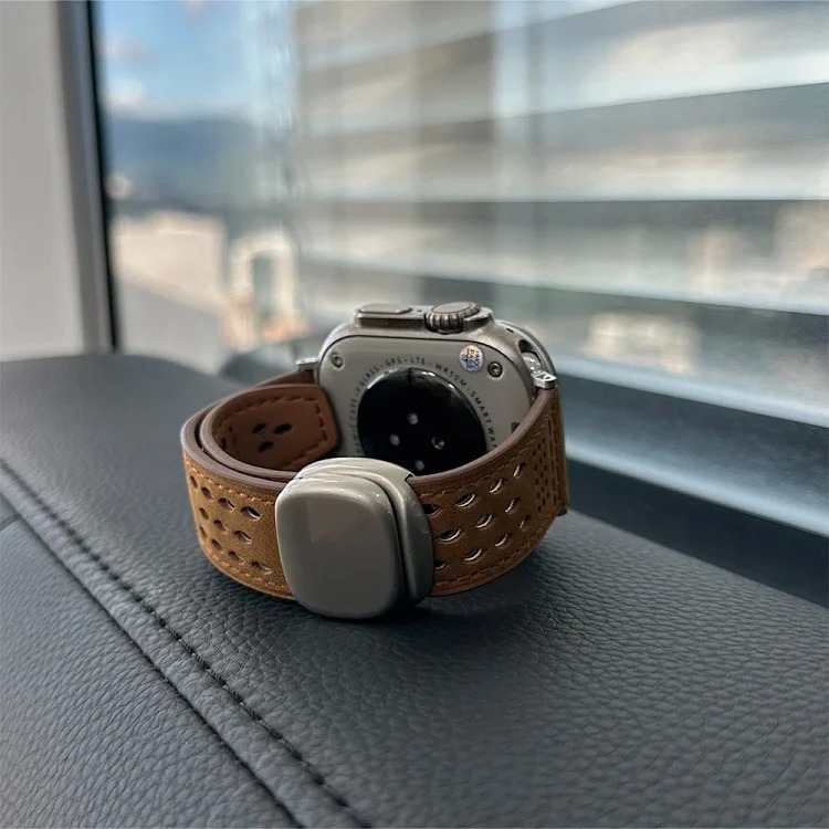 Suitable for Apple iwatch strap Huawei gt5 Sichuan style hole s11 crazy horse pattern 0 genuine leather ultra magnetic buckle breathable