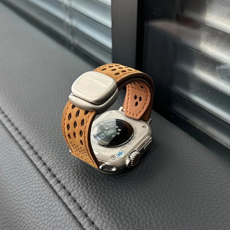 Suitable for Apple iwatch strap Huawei gt5 Sichuan style hole s11 crazy horse pattern 0 genuine leather ultra magnetic buckle breathable