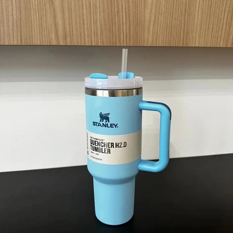 Fashionable water cup (P-0095)