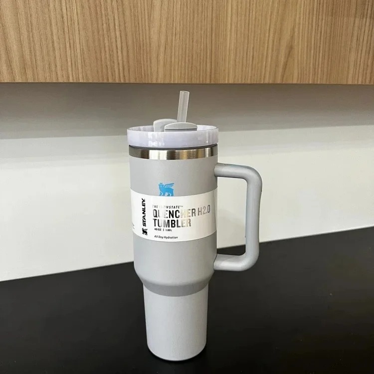 Fashionable water cup (P-0095)