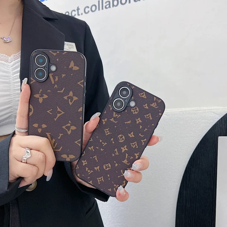 Louis Vuitton Trendy brand presbyopia fine hole Apple 16Promax presbyopia high-end sense i Phone15Pro light luxury all-inclusive mobile phone case