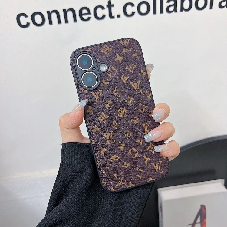 Louis Vuitton Trendy brand presbyopia fine hole Apple 16Promax presbyopia high-end sense i Phone15Pro light luxury all-inclusive mobile phone case