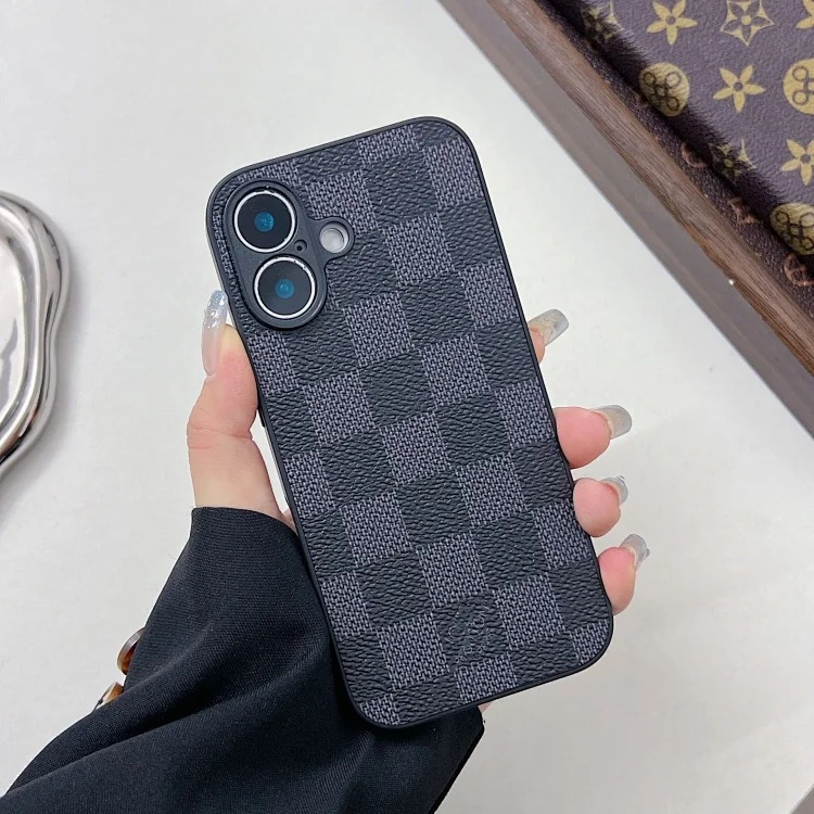 Louis Vuitton Trendy brand presbyopia fine hole Apple 16Promax presbyopia high-end sense i Phone15Pro light luxury all-inclusive mobile phone case