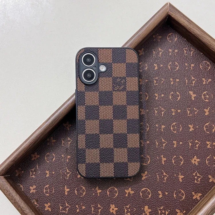 Louis Vuitton Trendy brand presbyopia fine hole Apple 16Promax presbyopia high-end sense i Phone15Pro light luxury all-inclusive mobile phone case