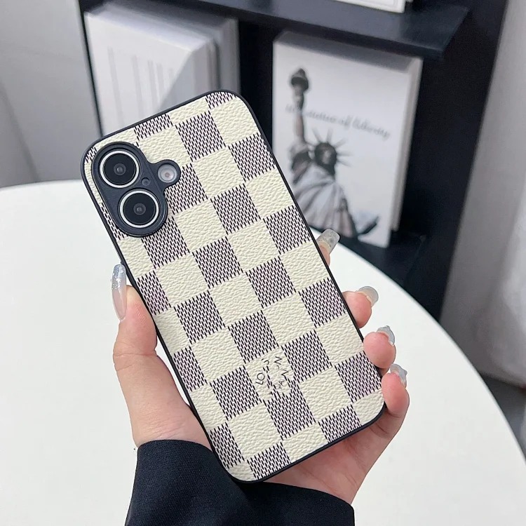 Louis Vuitton Trendy brand presbyopia fine hole Apple 16Promax presbyopia high-end sense i Phone15Pro light luxury all-inclusive mobile phone case