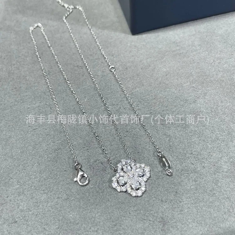 High V gold HW four-leaf clover necklace pendant full of diamond clavicle chain small fresh female blue diamond necklace spot direct sale