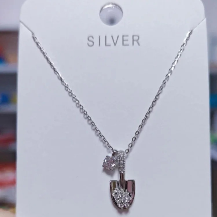 Golden shovel series small shovel moissanite necklace women's light luxury high-end niche design S925 sterling silver clavicle chain