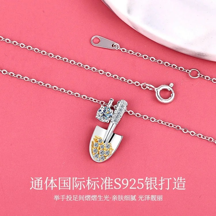 Golden shovel series small shovel moissanite necklace women's light luxury high-end niche design S925 sterling silver clavicle chain