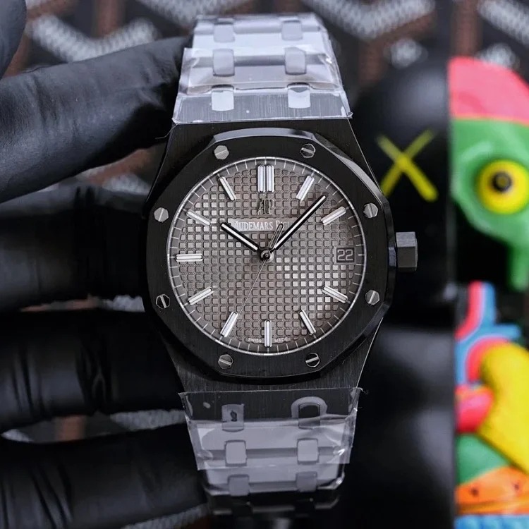 Audemars Piguet AP Oak Mechanical Watch 40