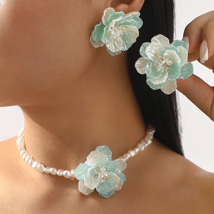 N11582 cross-border European and American fashion flower pearl necklace earrings temperament fresh literary rhinestone beaded clavicle chain