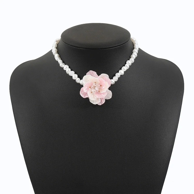 N11582 cross-border European and American fashion flower pearl necklace earrings temperament fresh literary rhinestone beaded clavicle chain