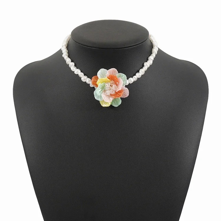 N11582 cross-border European and American fashion flower pearl necklace earrings temperament fresh literary rhinestone beaded clavicle chain