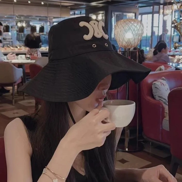 Celine High-end CE correct of Arc de Triomphe large brim lanyard fisherman hat beach vacation sunshade travel hat