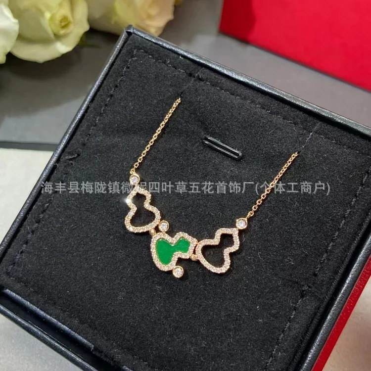 Gucci V gold high gourd necklace thick plated 18K rose gold natural carnelian white mother-of-pearl pendant diamond double gourd