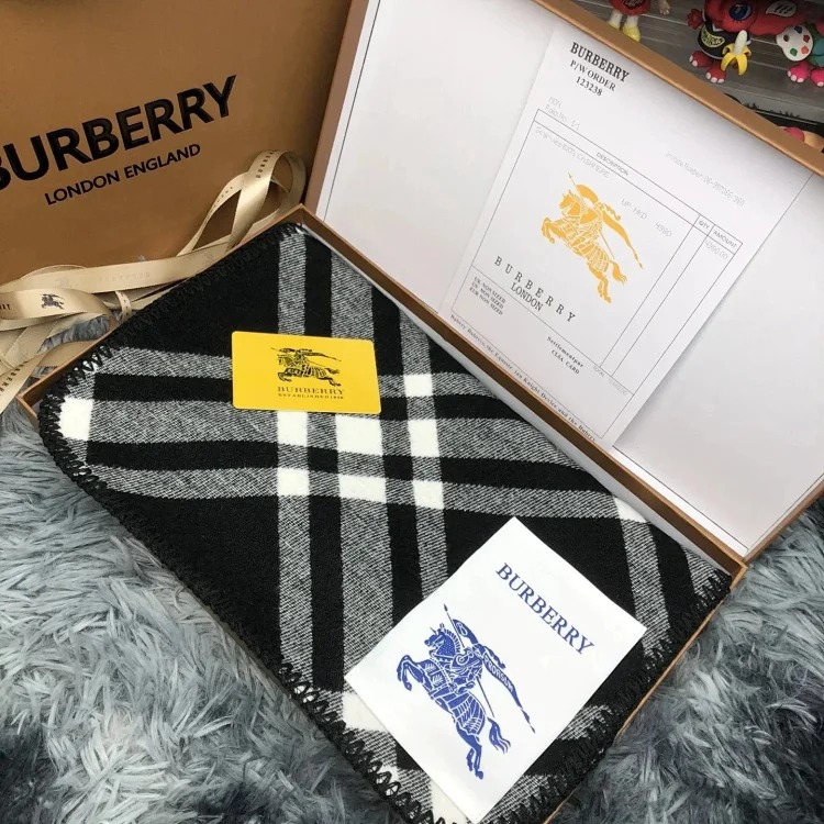 Classic versatile comfortable scarf 001