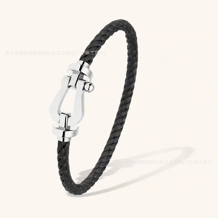 Frederic Horseshoe Buckle Diamond Bracelet Plated 18K Light Luxury Couple Style Bracelet Large Men and Women's Zodiac Year Red Rope