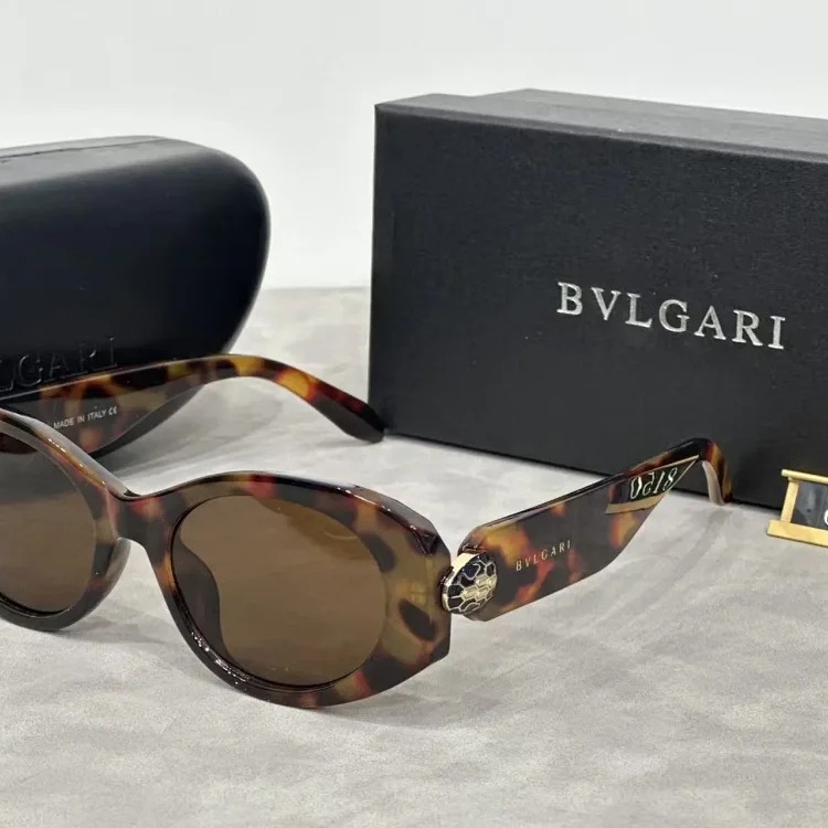 Fashionable and Casual Summer Sunglasses [Get In Stock]