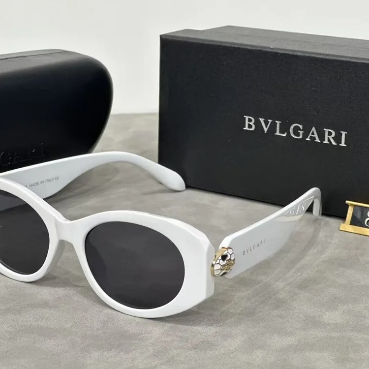 Fashionable and Casual Summer Sunglasses [Get In Stock]