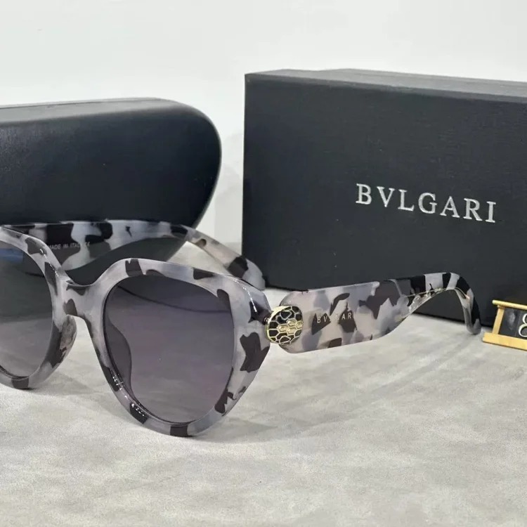 Fashionable and Casual Summer Sunglasses [Get In Stock]