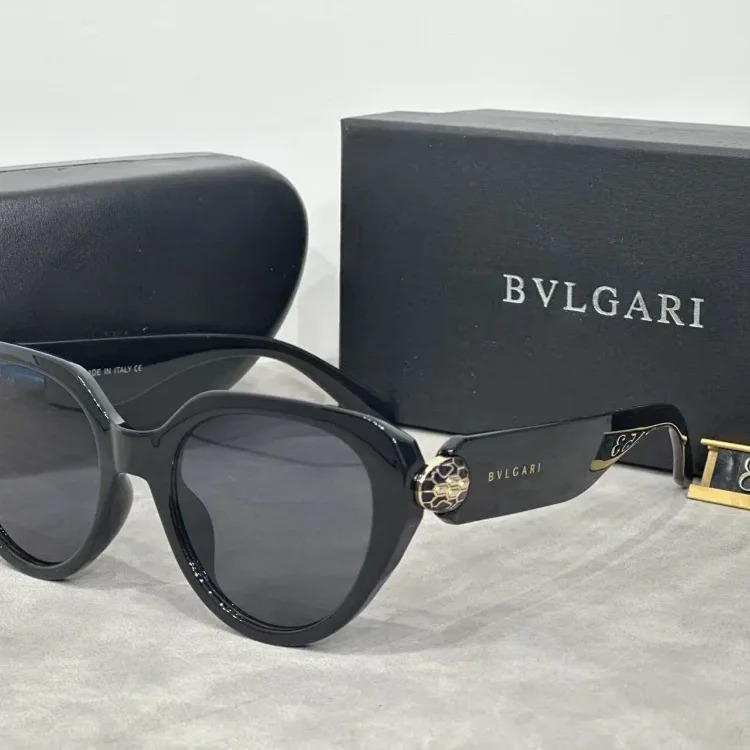 Fashionable and Casual Summer Sunglasses [Get In Stock]