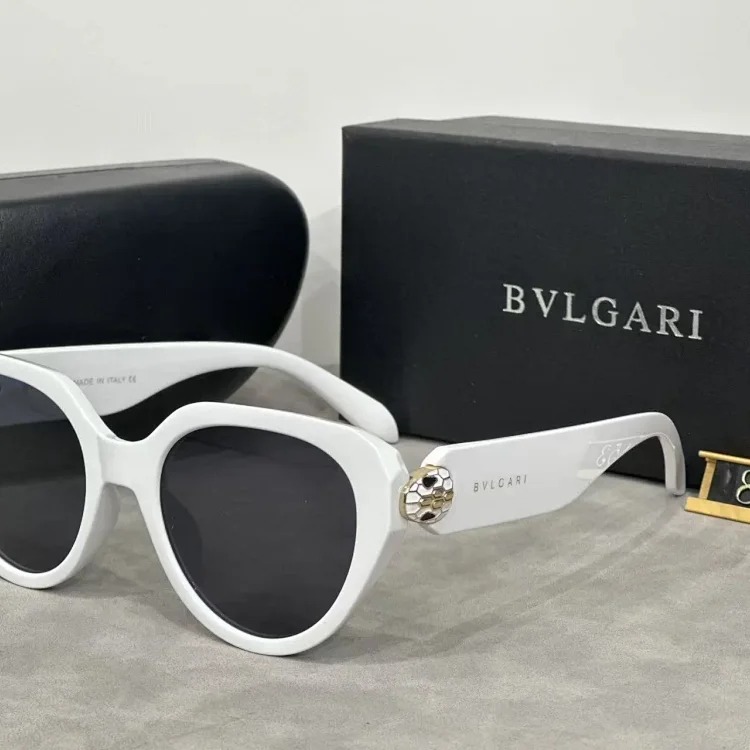 Fashionable and Casual Summer Sunglasses [Get In Stock]