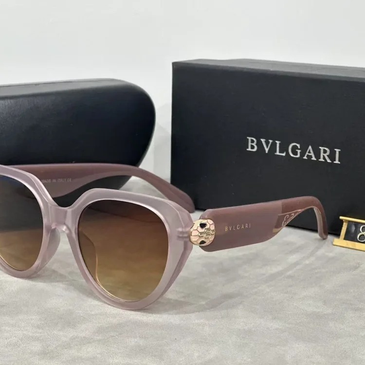 Fashionable and Casual Summer Sunglasses [Get In Stock]