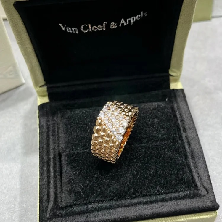 Classic four-leaf clover kaleidoscope ring, lucky clover signature series, women's 18k gold-plated bead ring, stackable and versatile