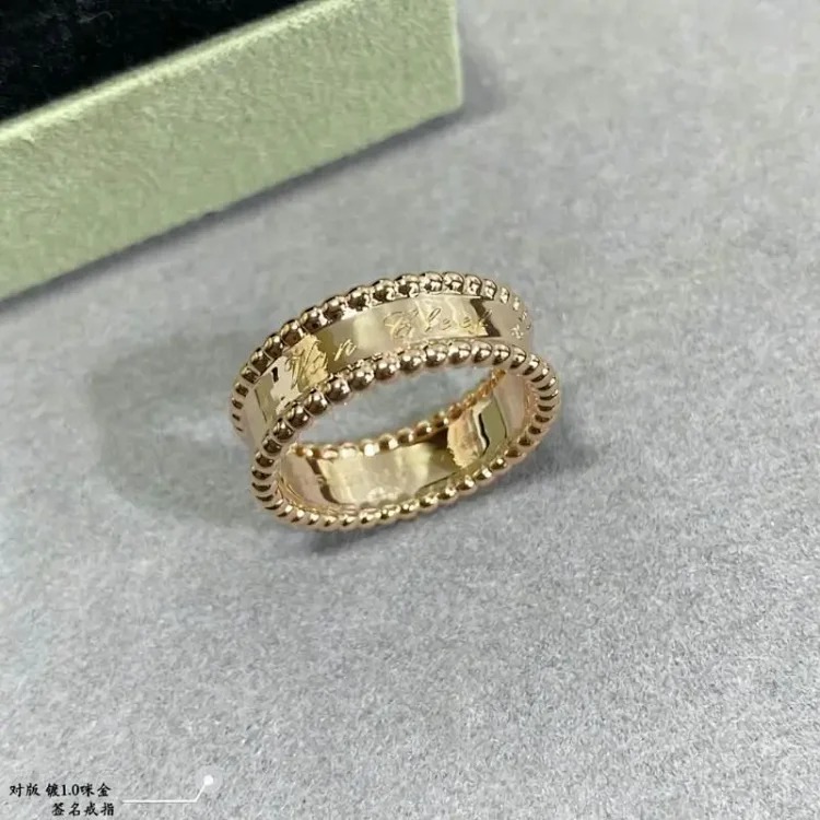 Classic four-leaf clover kaleidoscope ring, lucky clover signature series, women's 18k gold-plated bead ring, stackable and versatile