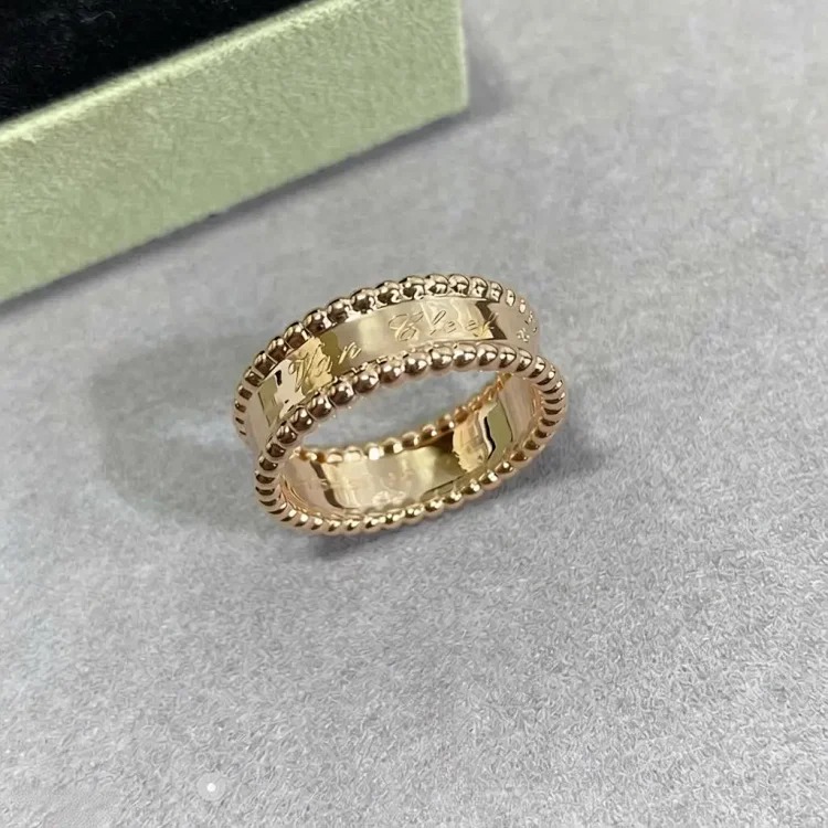Classic four-leaf clover kaleidoscope ring, lucky clover signature series, women's 18k gold-plated bead ring, stackable and versatile