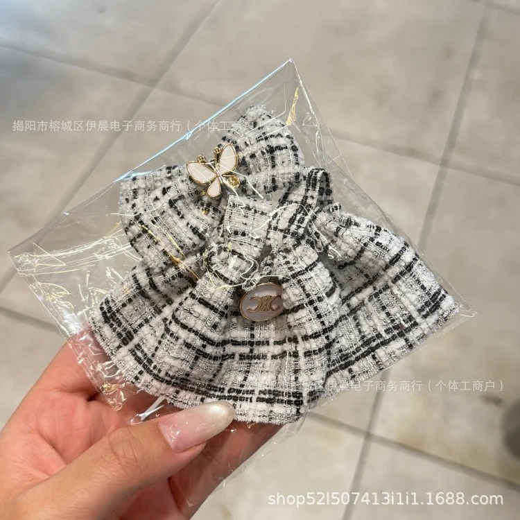 17 cm labubu first, second and third generation labubu sitting style vinyl clothes small fragrant style dress baby clothes