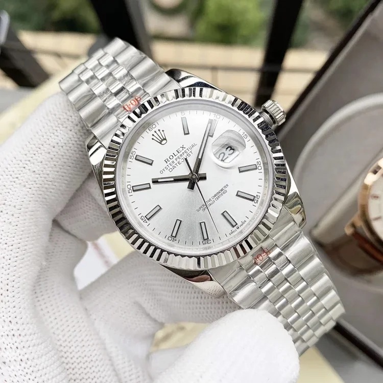 ¥600-2000 Fashionable and versatile watches