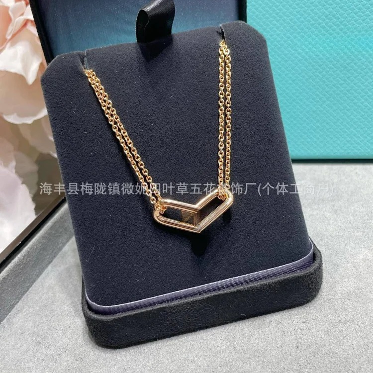 T family double ring glossy horseshoe necklace women's s925 silver high-end double buckle U-shaped double ring half diamond clavicle chain
