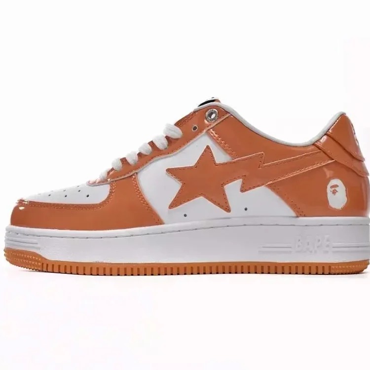 Low-top sneakers image 2