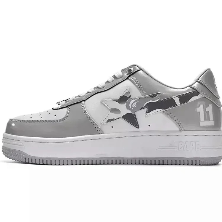 Low-top sneakers image 5