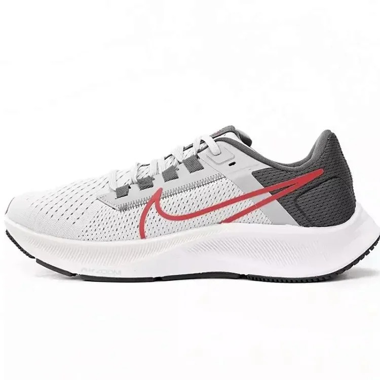 Zoom Pegasus 38 Sneakers
