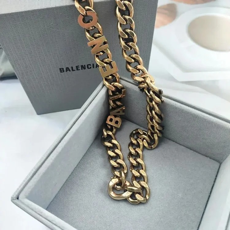 Internet celebrity Paris style heavy industry old Cuban chain street style versatile retro necklace boyfriend style weighty necklace