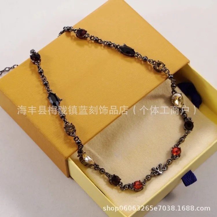 Popular home necklaces for men and women, high-end niche design, ins style, personalized luxury show style, same trend for couples