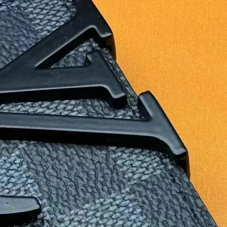 New L Men's Belt (returns and exchanges are not supported for non-quality issues)