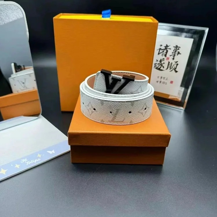 New L Men's Belt (returns and exchanges are not supported for non-quality issues)