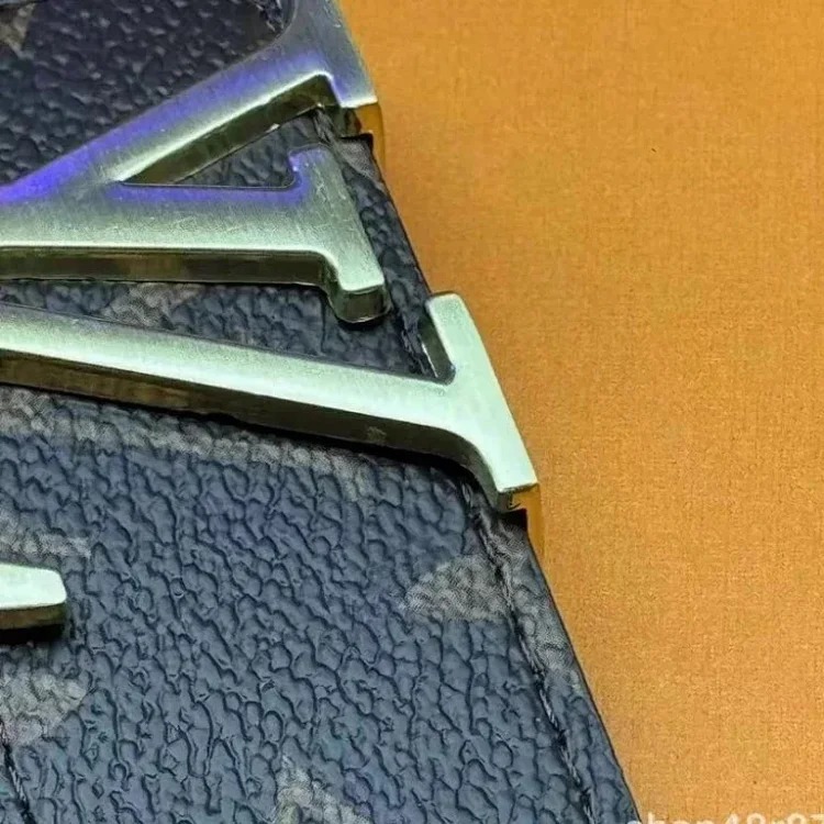 New L Men's Belt (returns and exchanges are not supported for non-quality issues)