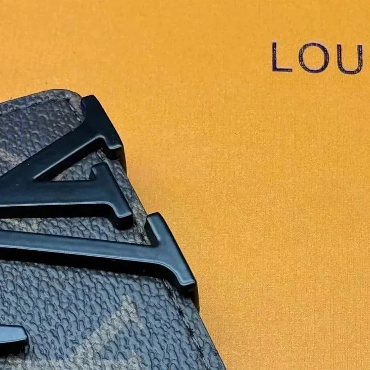 New L Men's Belt (returns and exchanges are not supported for non-quality issues)