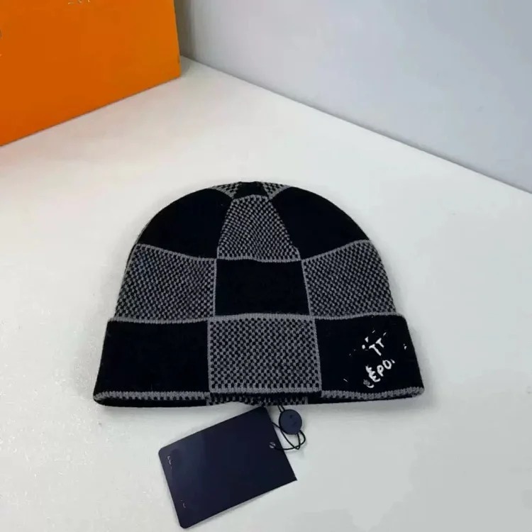 Fashion caps