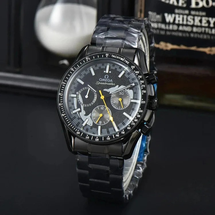 NN01-It is better to wait for time than to grasp the time on your wrist (watch)