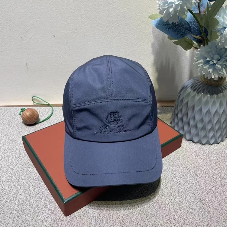 Men's and women's peaked caps
