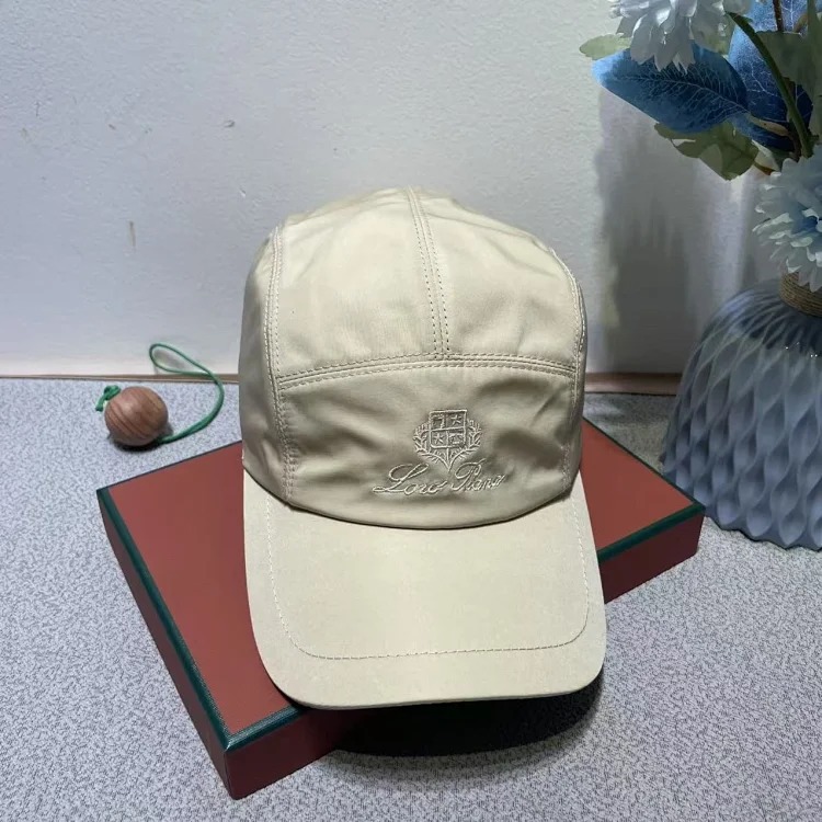 Men's and women's peaked caps