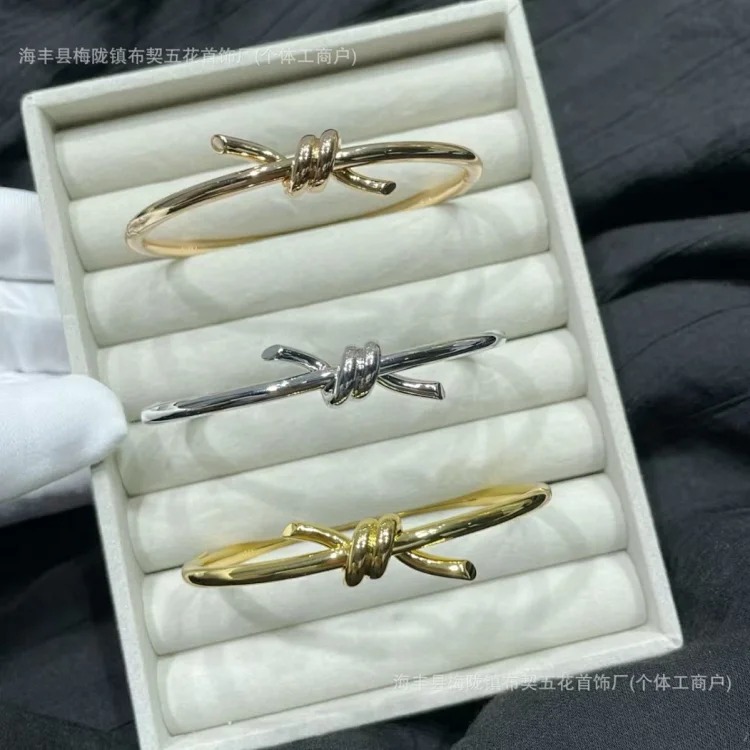 Cartier V gold high T family single circle knotted diamond bracelet for women glossy diamond full diamond tied love bracelet Seiko version