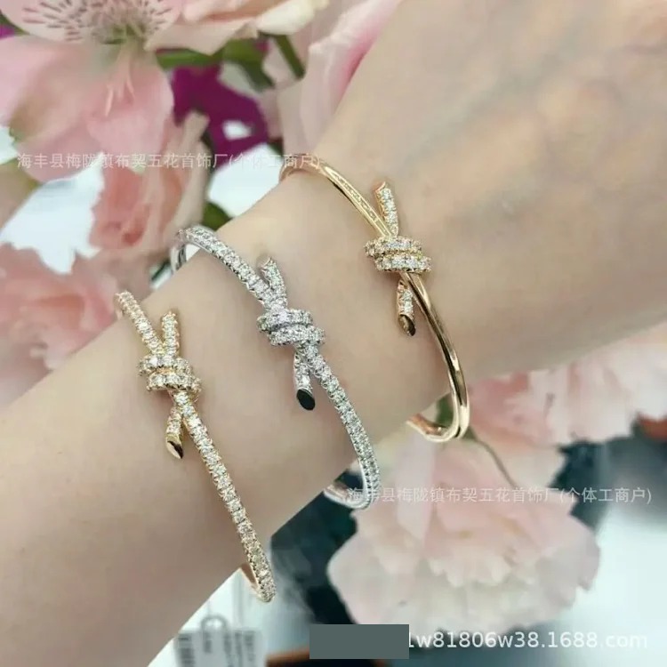 Cartier V gold high T family single circle knotted diamond bracelet for women glossy diamond full diamond tied love bracelet Seiko version