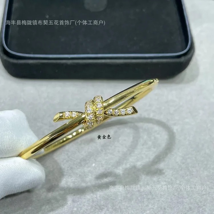 Cartier V gold high T family single circle knotted diamond bracelet for women glossy diamond full diamond tied love bracelet Seiko version