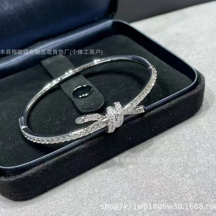 Cartier V gold high T family single circle knotted diamond bracelet for women glossy diamond full diamond tied love bracelet Seiko version